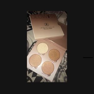 Anastasia Glow kit pallet